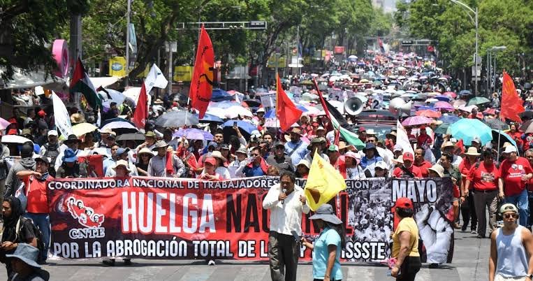 Imagen de Al que defiende al verdugo: cuando despiertes, ya no habrá maestro que te enseñe.