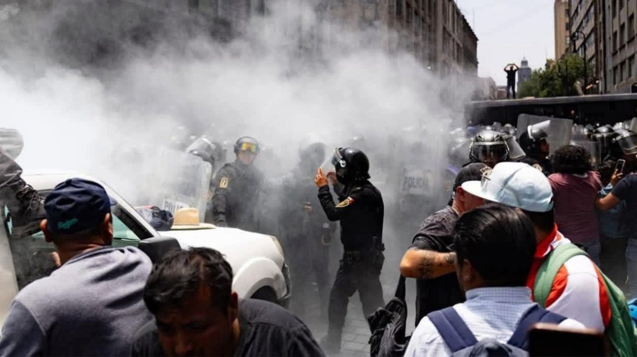 Imagen relacionada con Las alocuciones desde el púlpito presidencial, son una cruzada política y mediática contra la CNTE